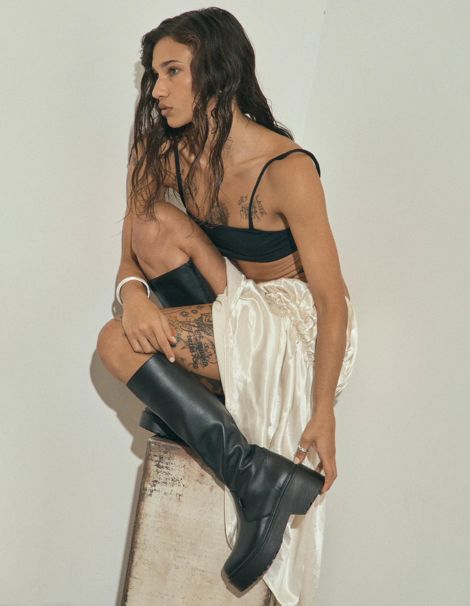 Roc Troupe Black Leather Boots